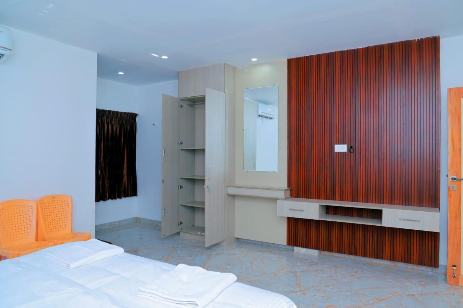 Grand Sangeetham Inn Tiruchchendūr 외부 사진